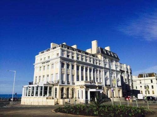 The Royal Albion Seafront Hotel, budget hotel in Brighton