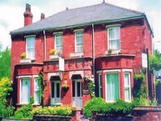 Carline Guest House, Lincoln